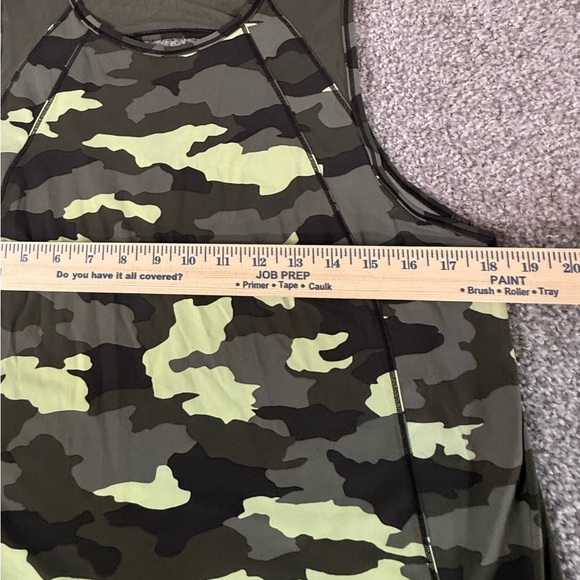 Lululemon Camo Sleeveless open back tank Top - green army Size Approx. Small - Picture 2 of 5